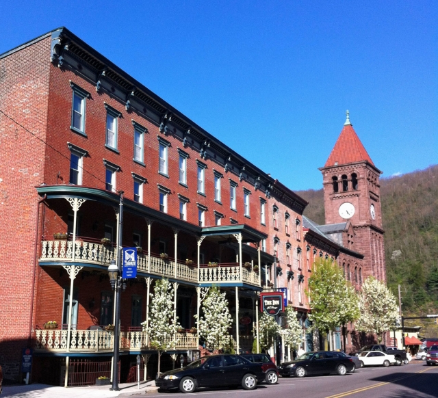 The Inn at Jim Thorpe Exterior