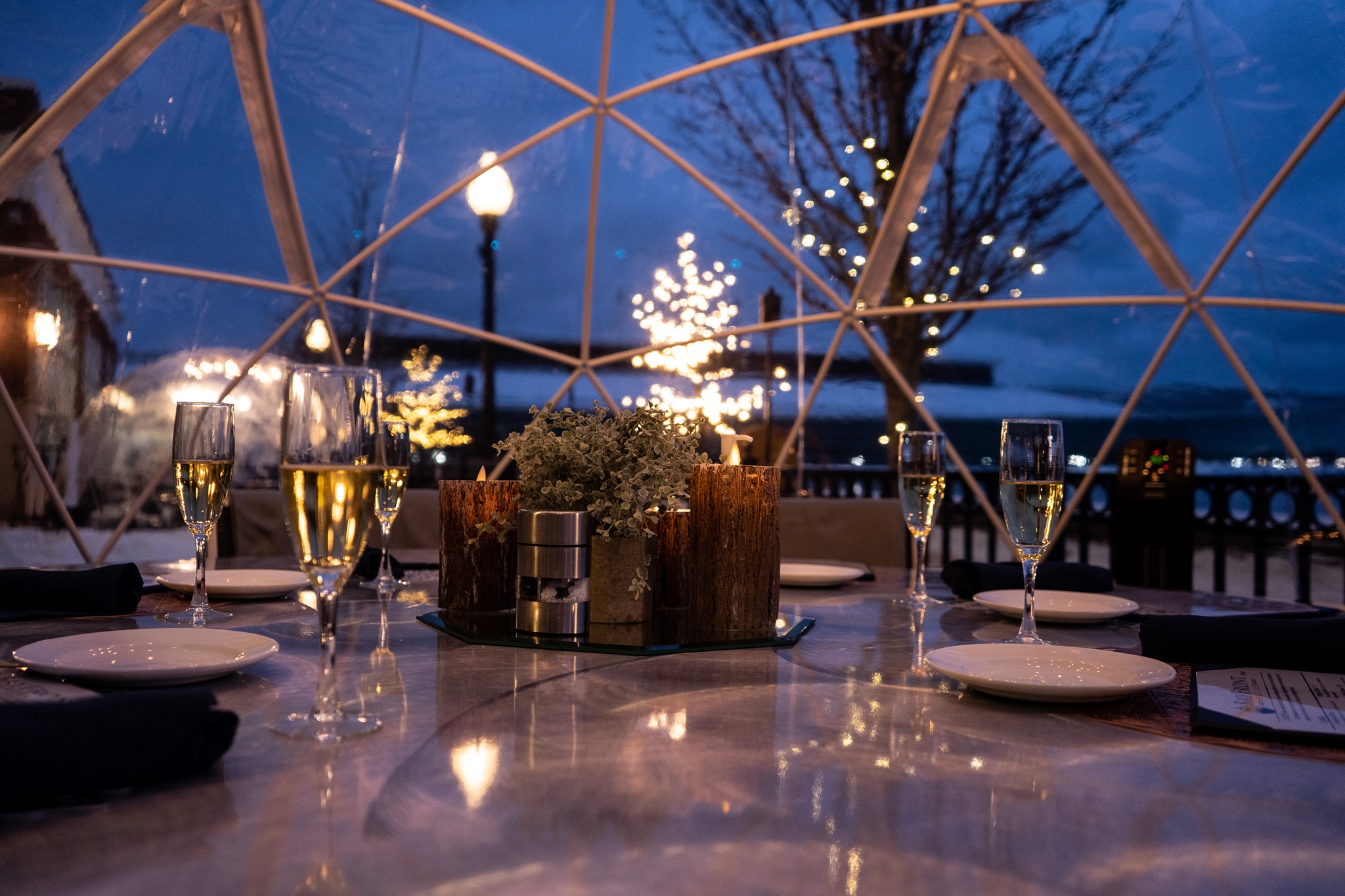 Igloo dining dome