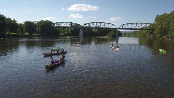 boating on buttonwood lake