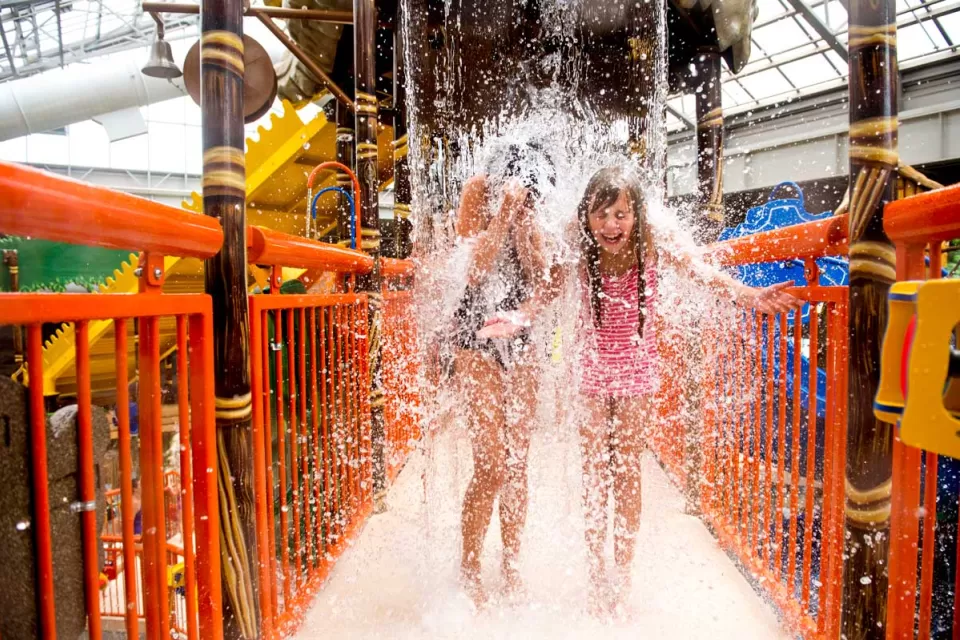 indoor water park kalahari resorts