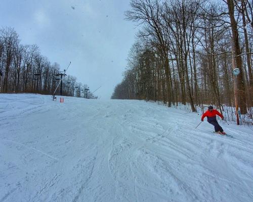 Mount Pleasant of Edinboro skiing